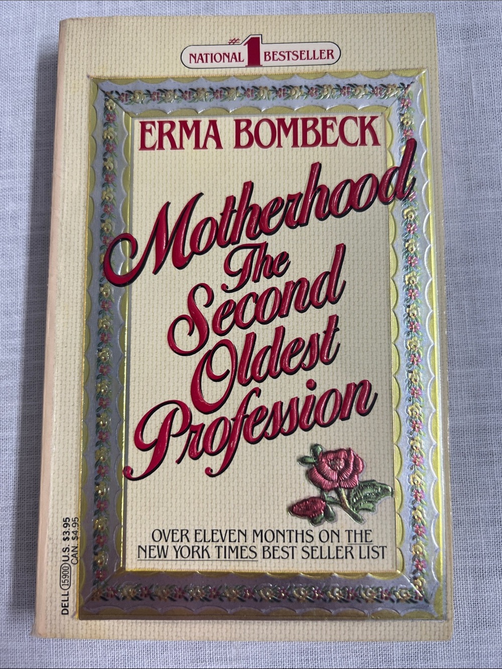 🌞 Erma Bombeck Paperback — Cream & Red Cover
